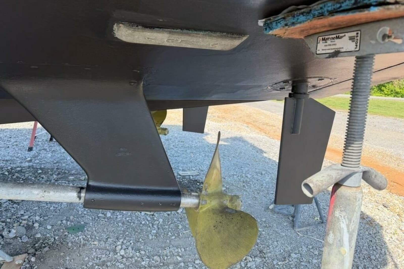 1990 Viking 53 Convertible - Photo 34