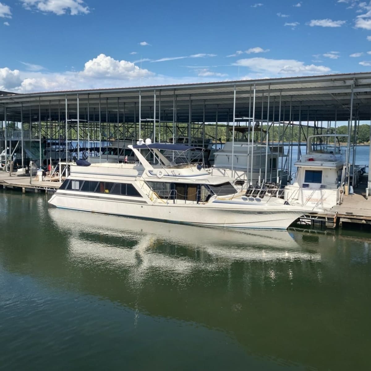 1989 Bluewater Yachts 55' Coastal Cruiser - Photo 1