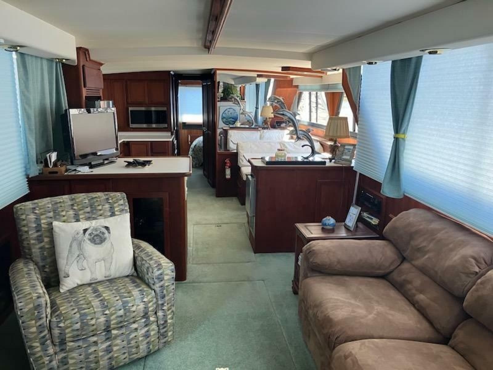 1989 Bluewater Yachts 55' Coastal Cruiser - Photo 15