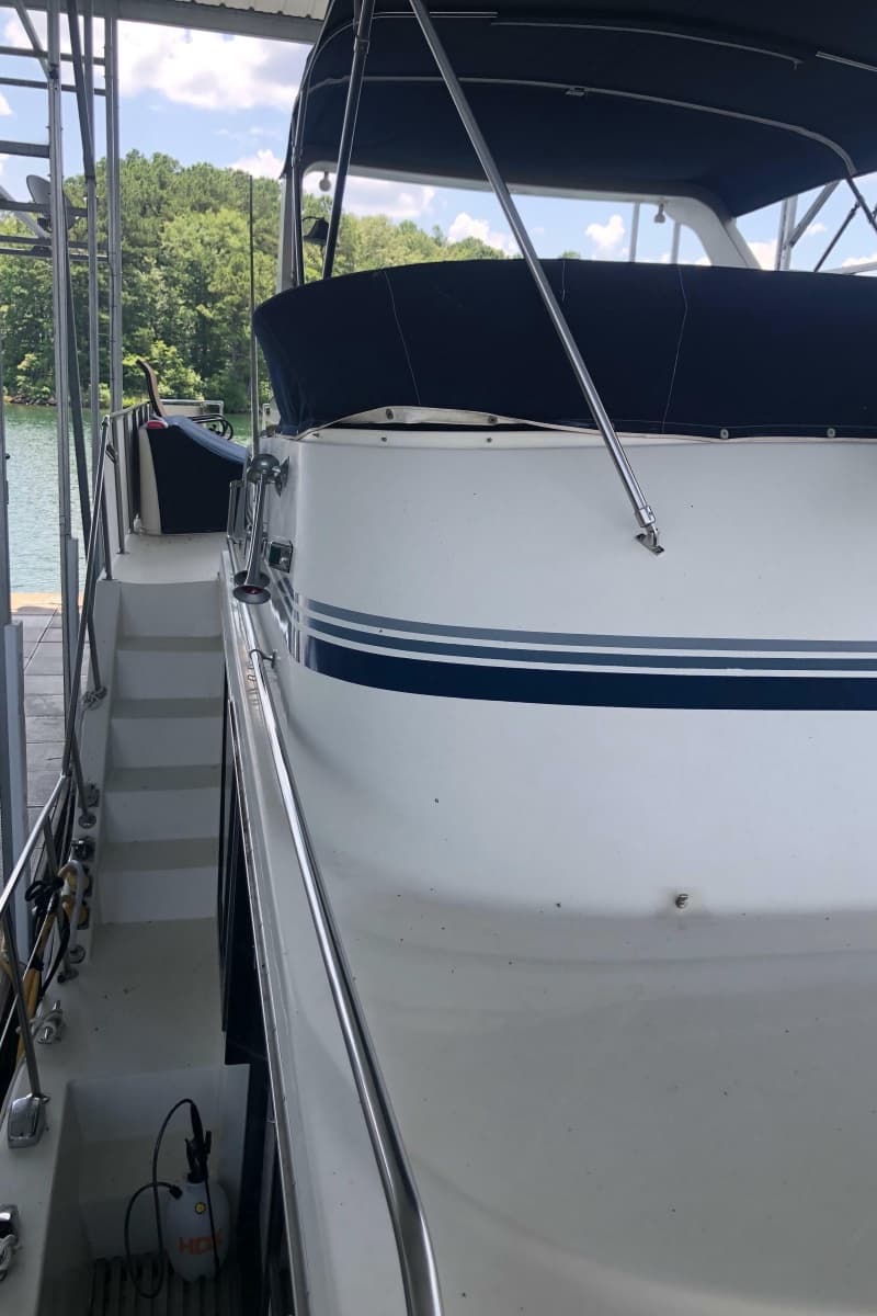 1989 Bluewater Yachts 55' Coastal Cruiser - Photo 28