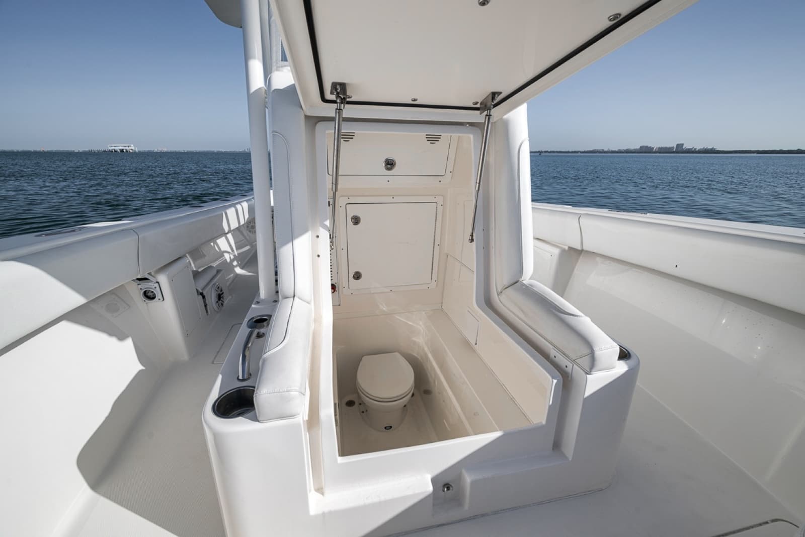 2023 SeaVee 290B - Photo 46