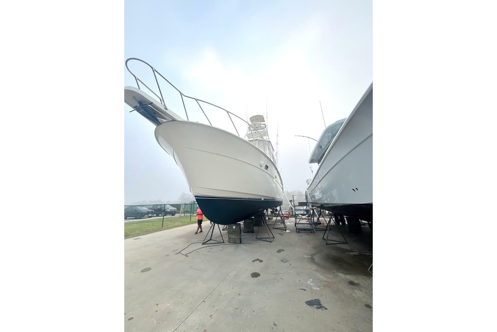 1989 Hatteras 45 Convertible - Photo 6