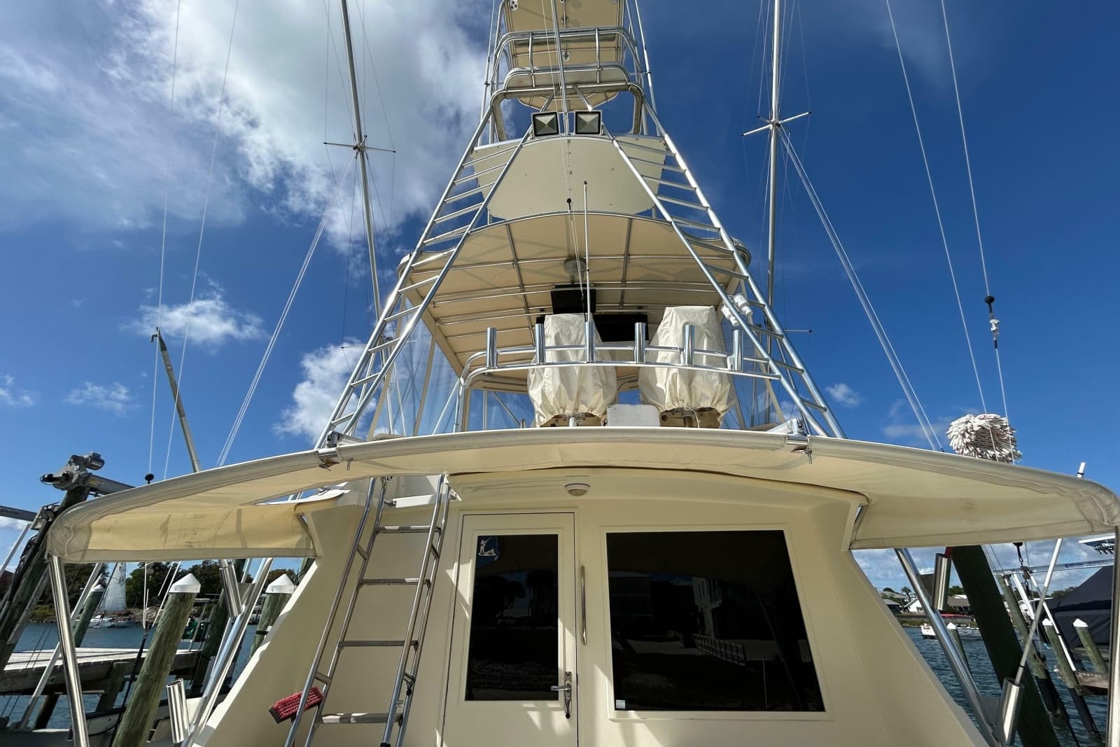 1989 Hatteras 45 Convertible - Photo 59