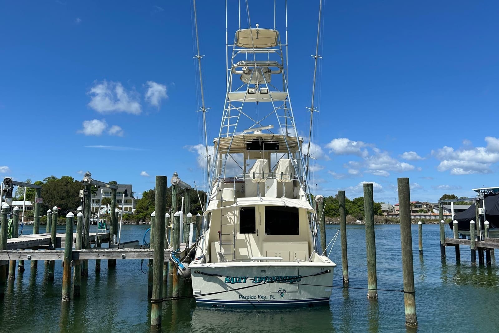 1989 Hatteras 45 Convertible - Photo 2