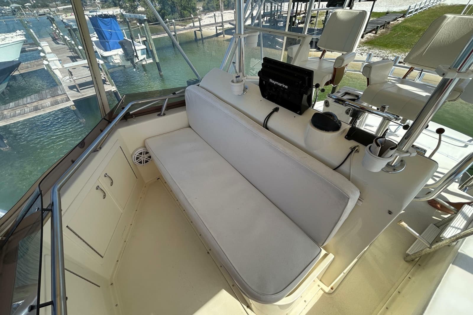 1989 Hatteras 45 Convertible - Photo 51
