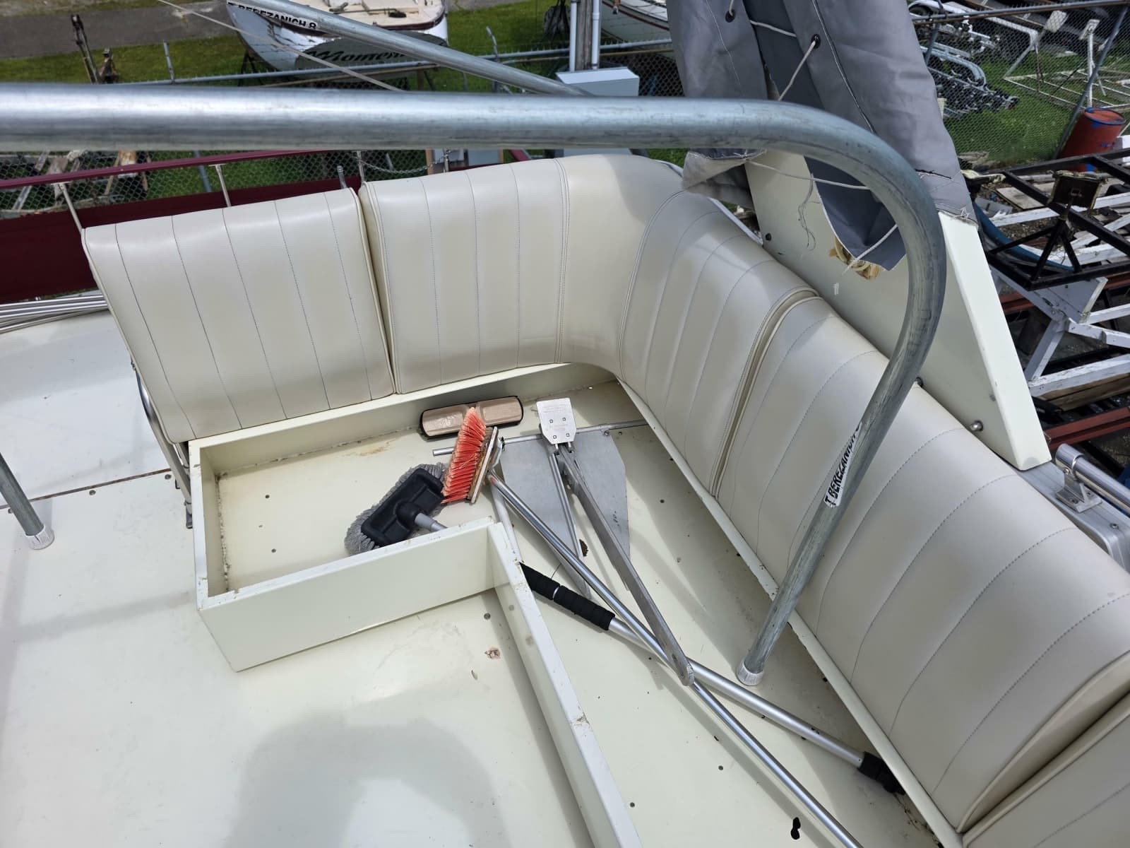 1988 Marinette 37 Motor Yacht - Photo 14