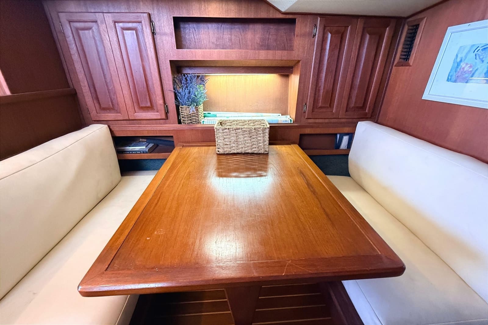 1986 Viking 35 Convertible - Photo 10