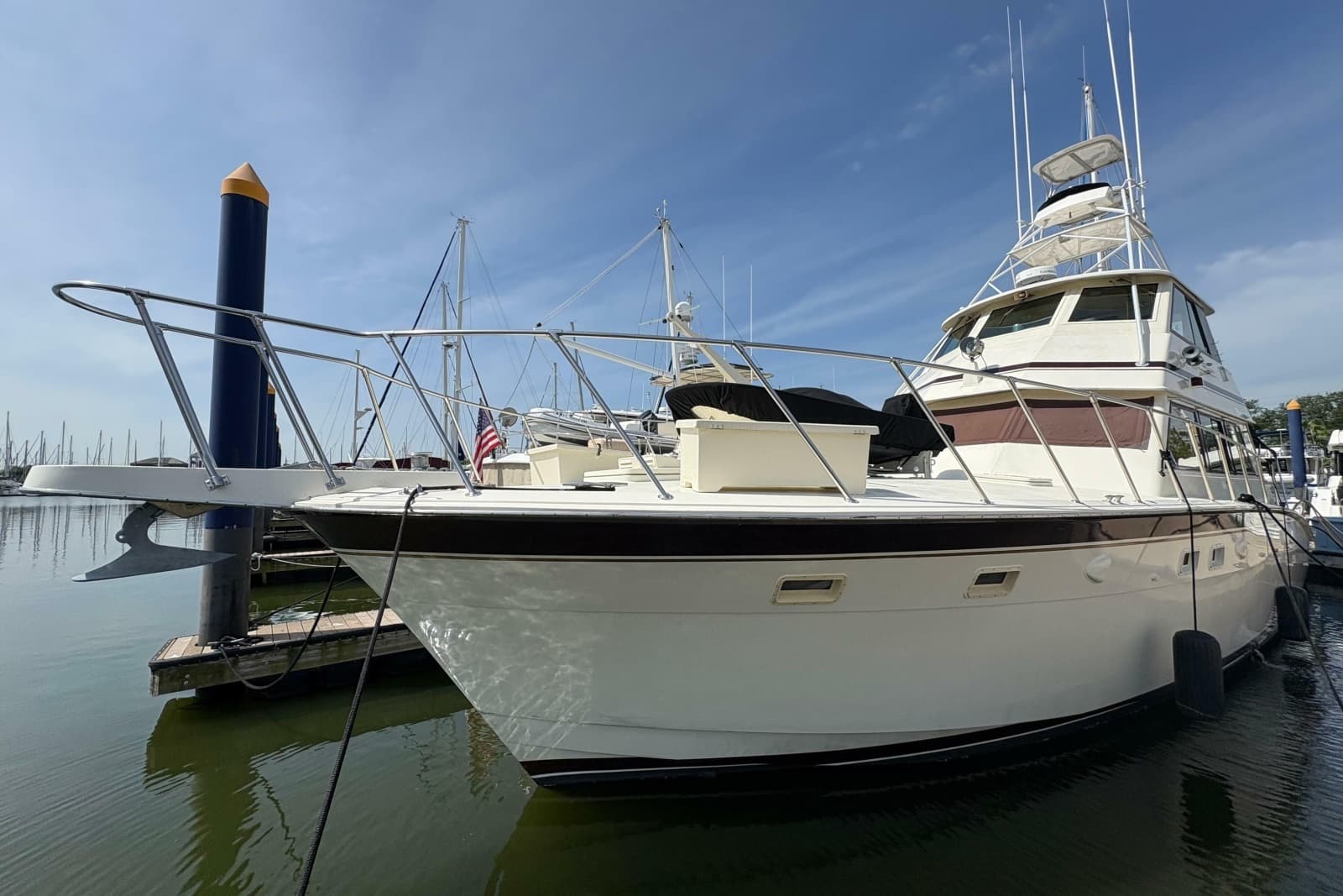 1985 Hatteras 60 Convertible - Photo 29
