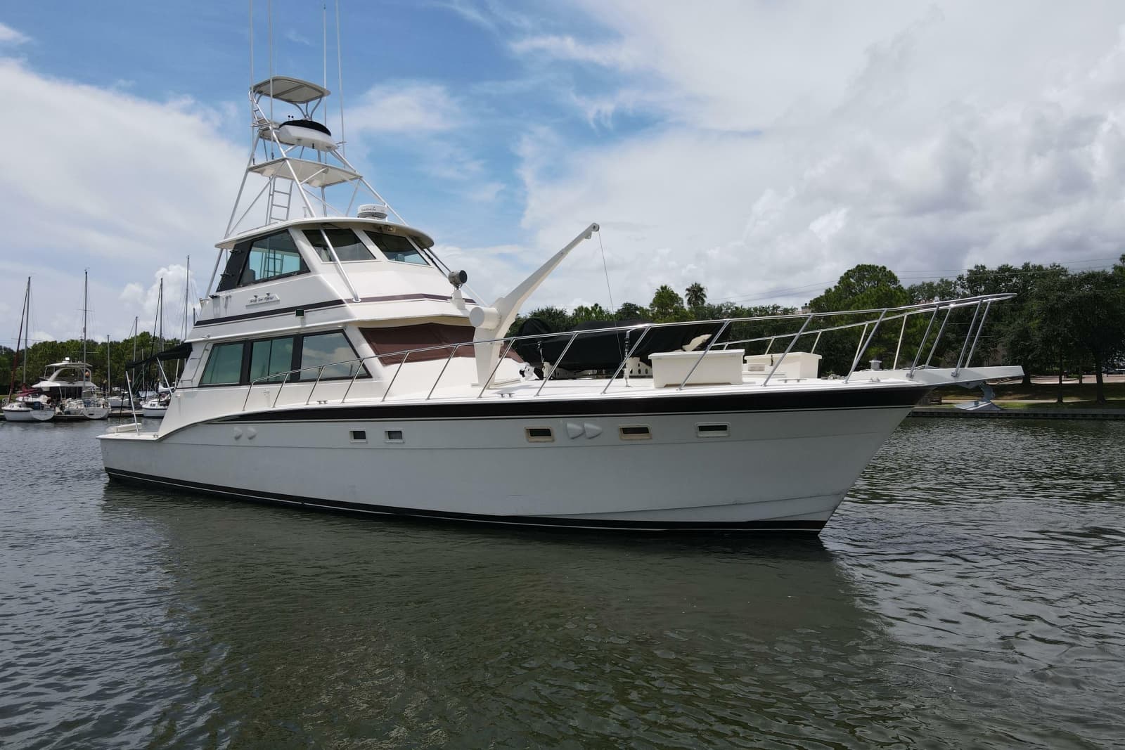 1985 Hatteras 60 Convertible - Photo 10