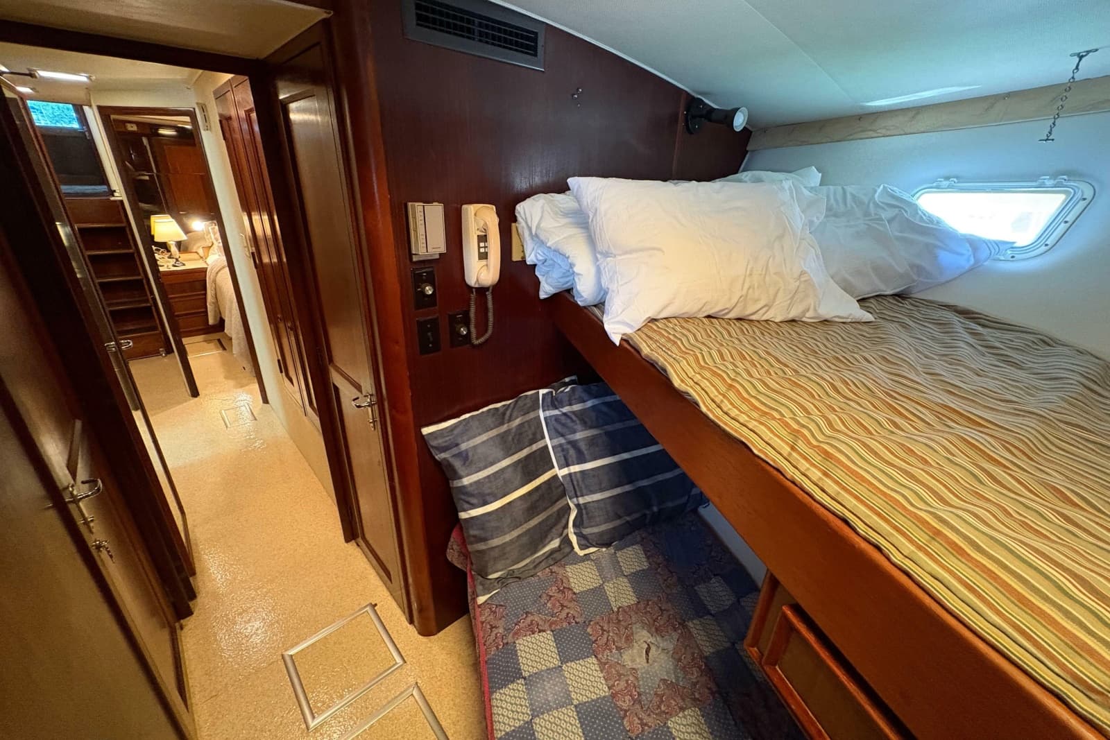 1985 Hatteras 60 Convertible - Photo 67