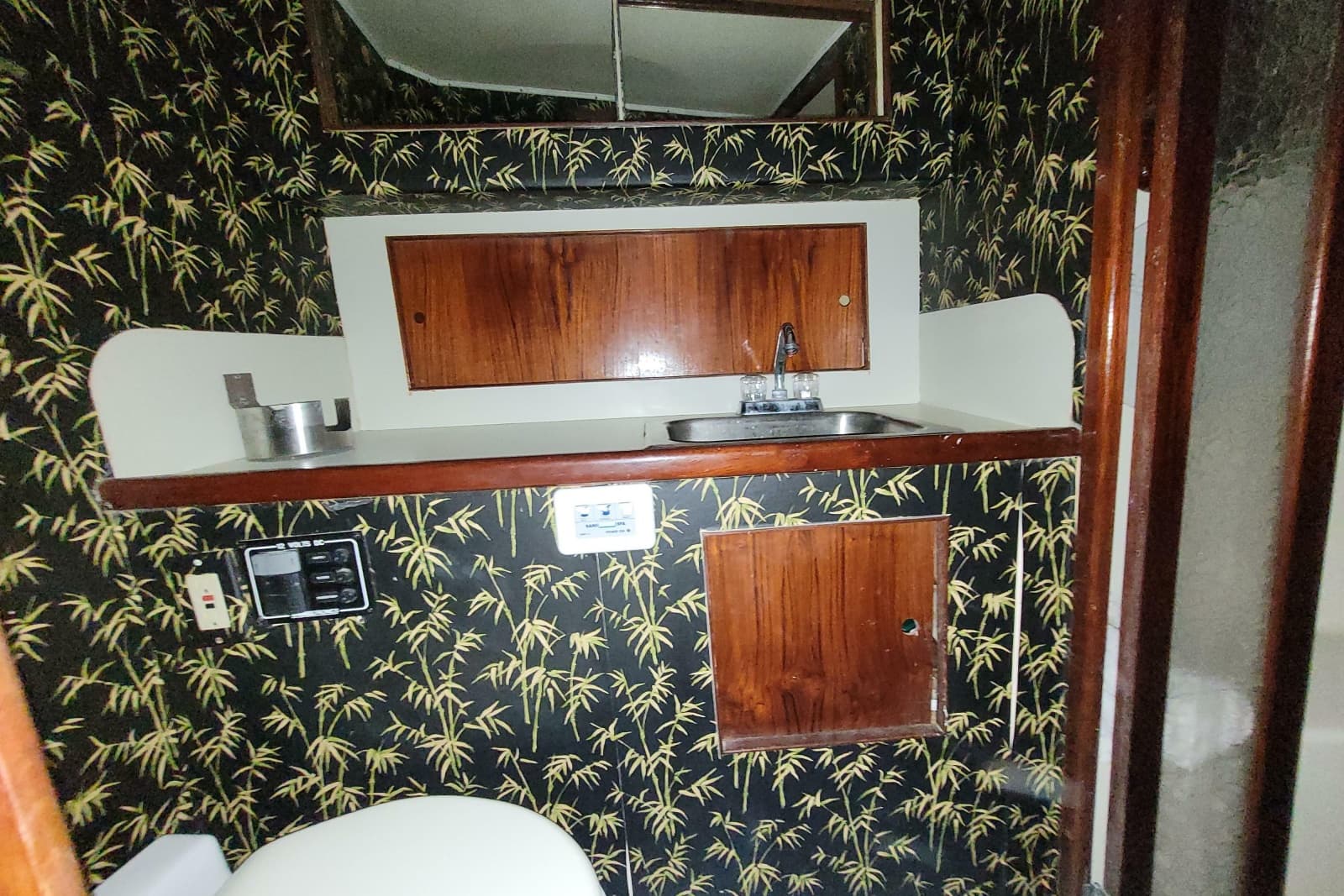 1984 Sunny Briggs 37 Express - Photo 15