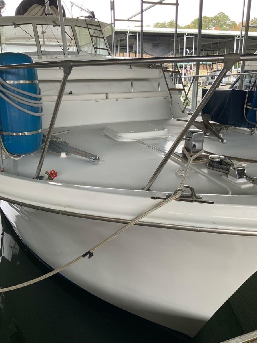 1969 Hatteras 41 Twin Cabin - Photo 10