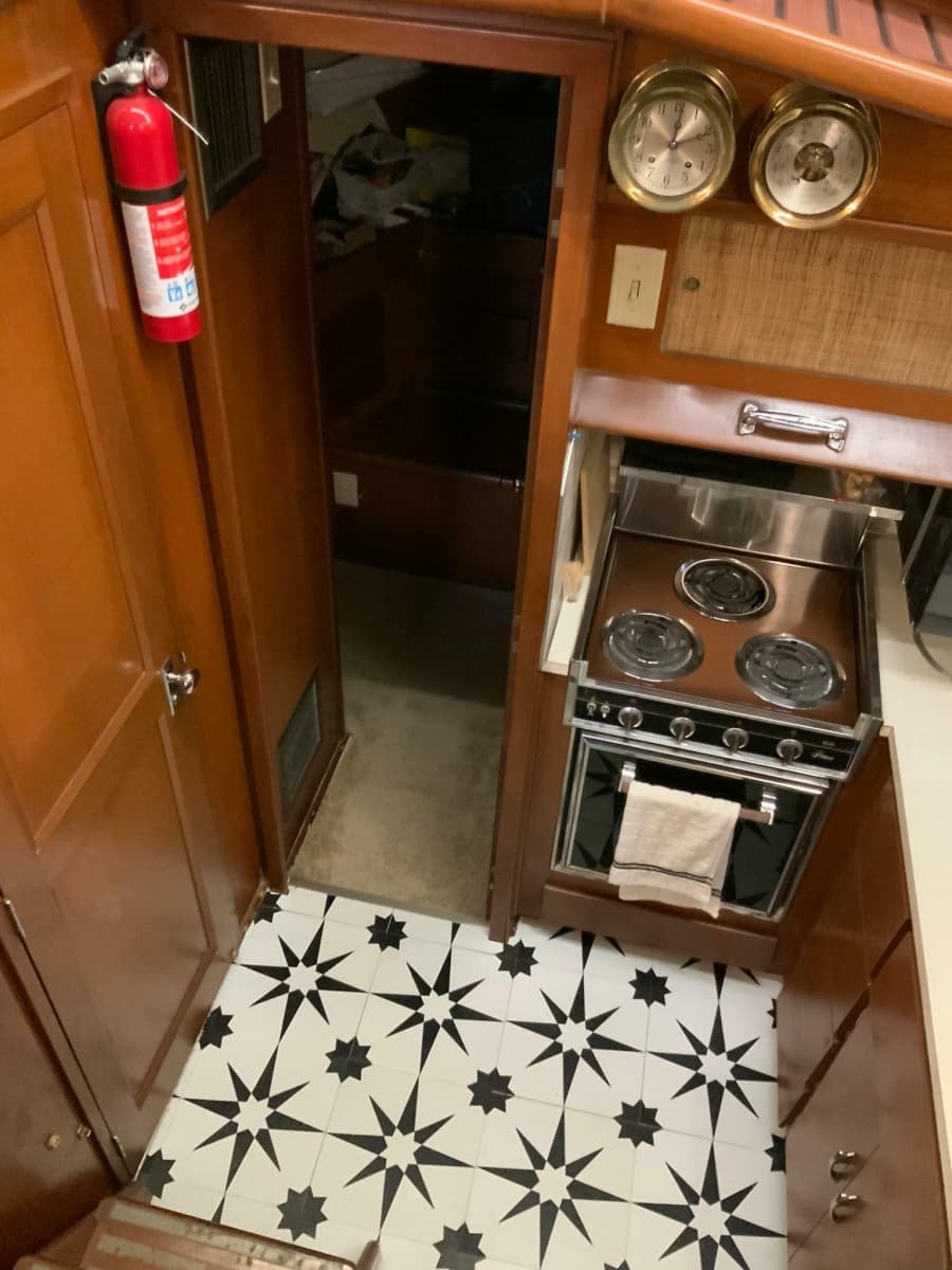 1969 Hatteras 41 Twin Cabin - Photo 40