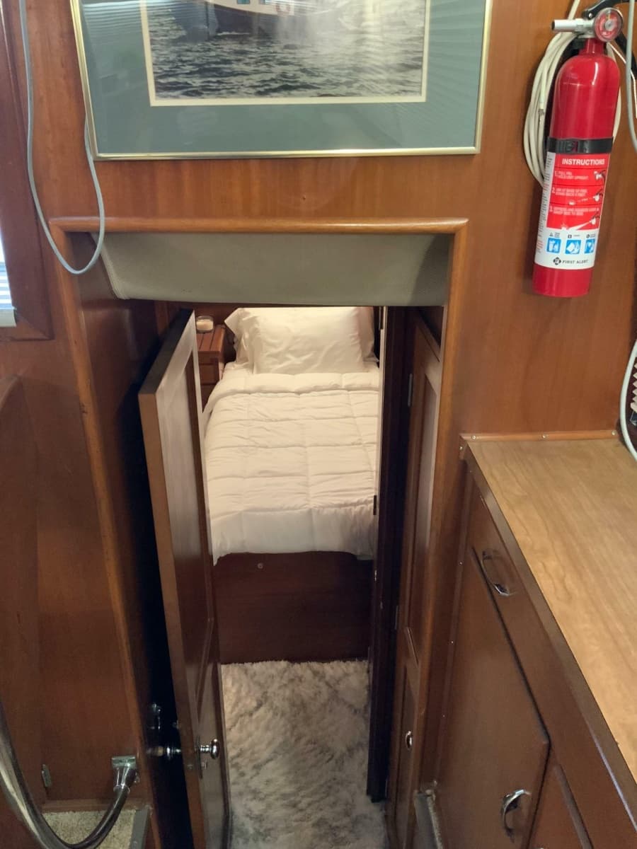 1969 Hatteras 41 Twin Cabin - Photo 49