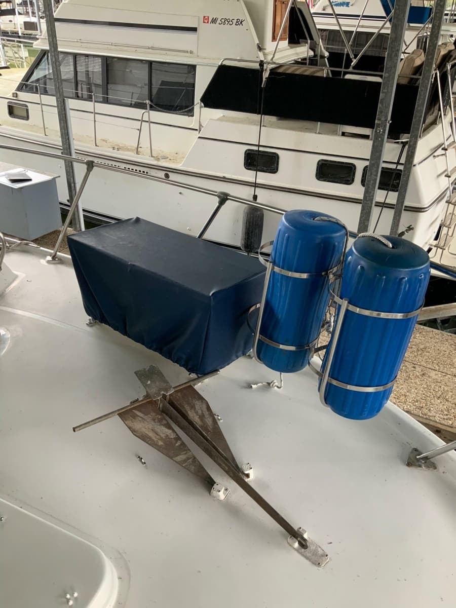 1969 Hatteras 41 Twin Cabin - Photo 16