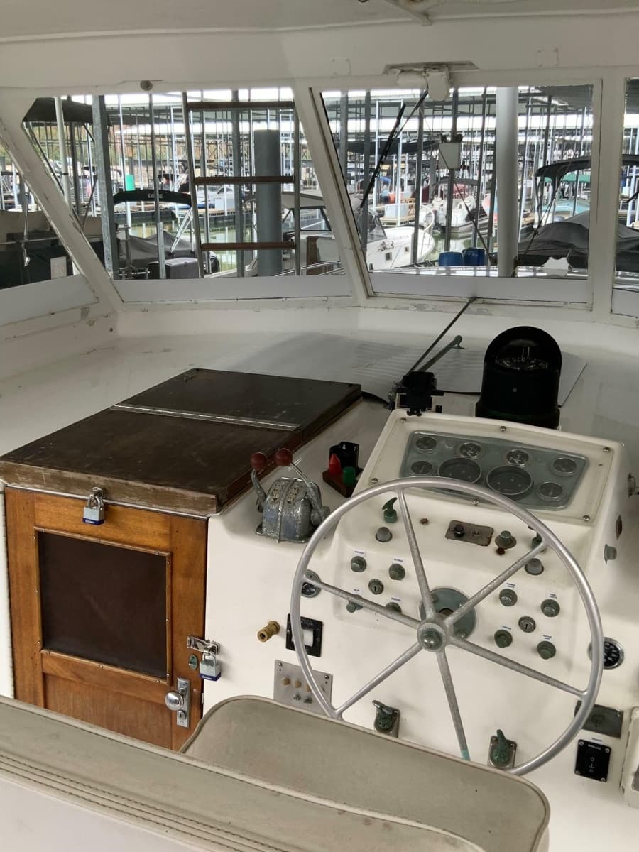 1969 Hatteras 41 Twin Cabin - Photo 27