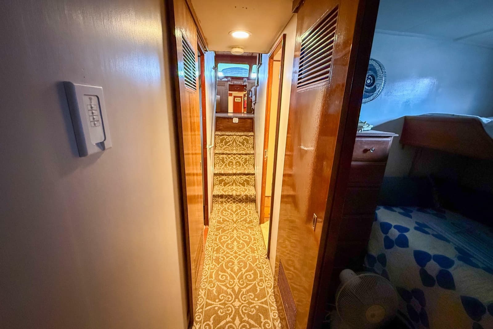 1956 Burger Pilothouse - Photo 33
