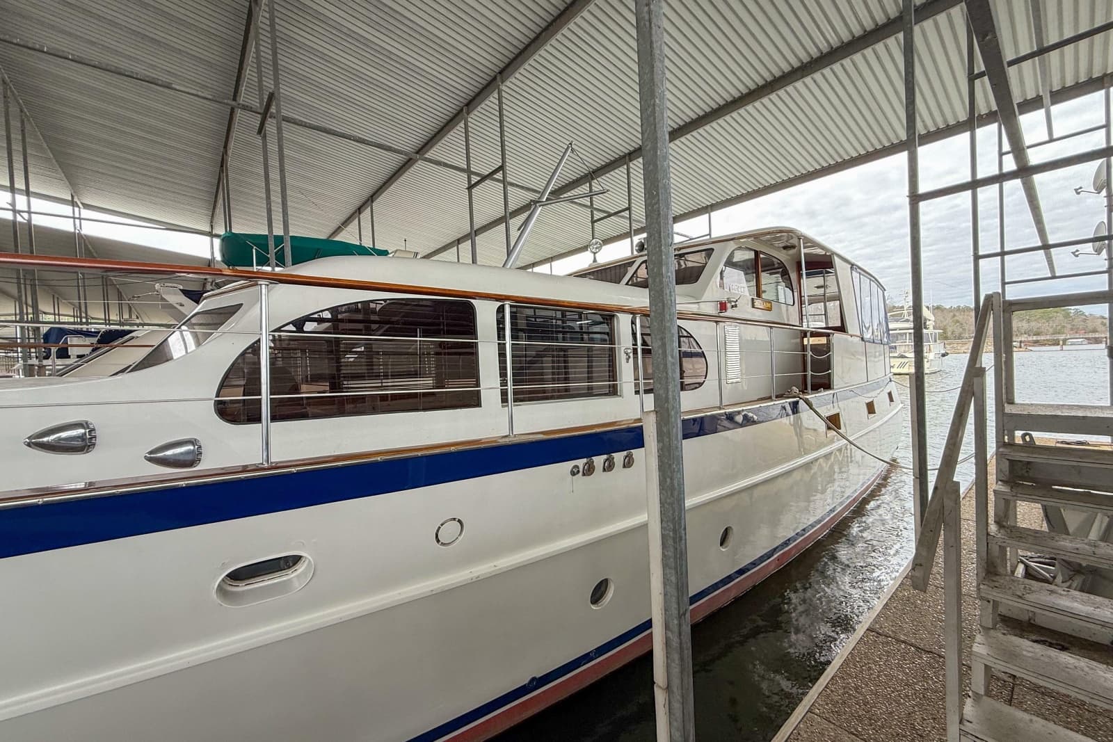 1956 Burger Pilothouse - Photo 6