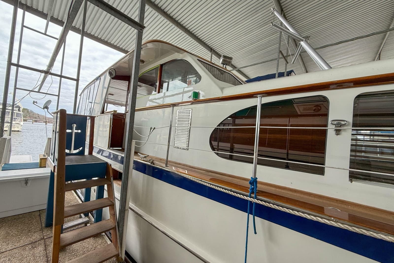 1956 Burger Pilothouse - Photo 10