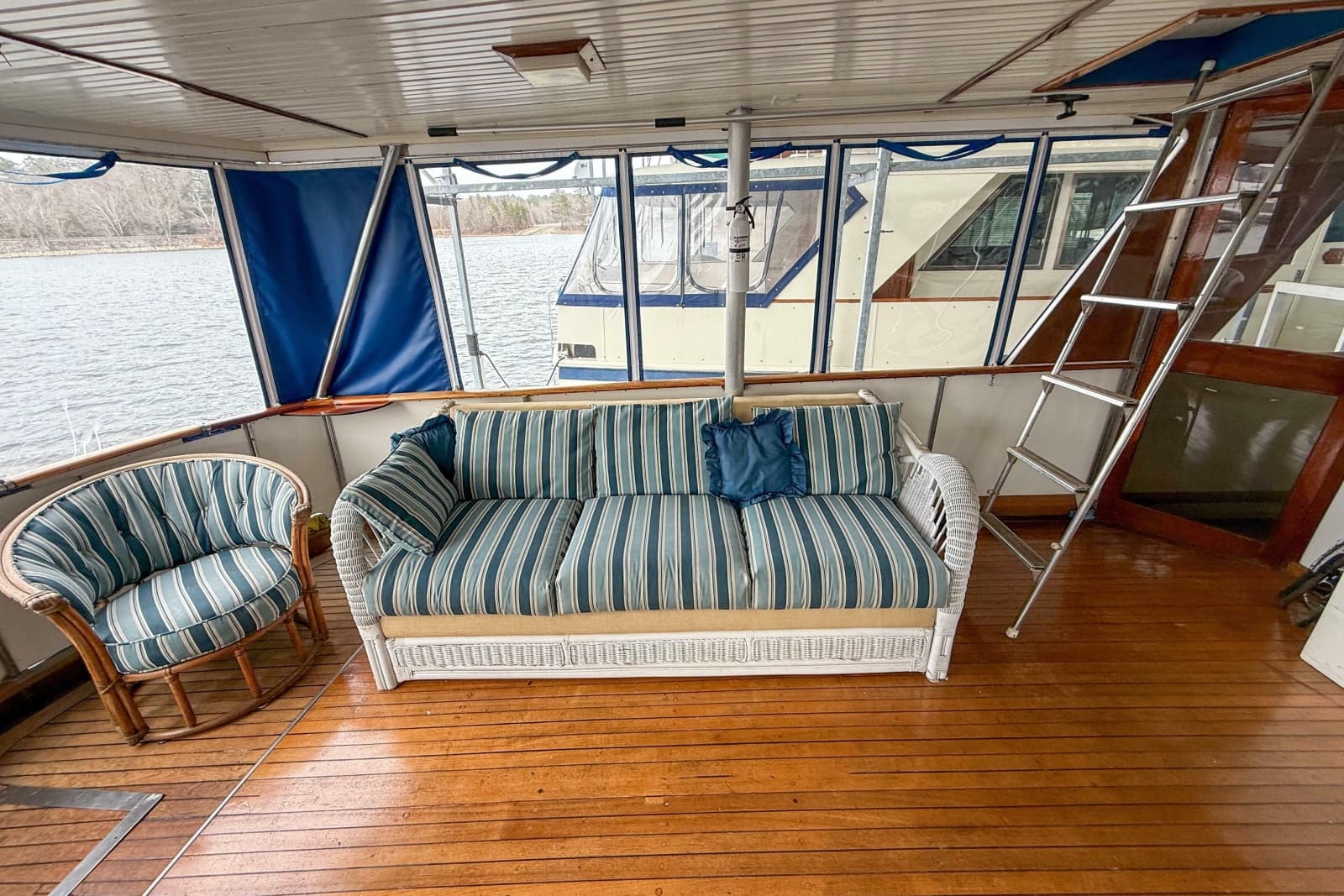 1956 Burger Pilothouse - Photo 21
