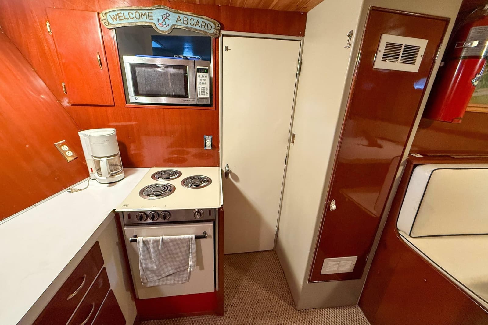 1956 Burger Pilothouse - Photo 43