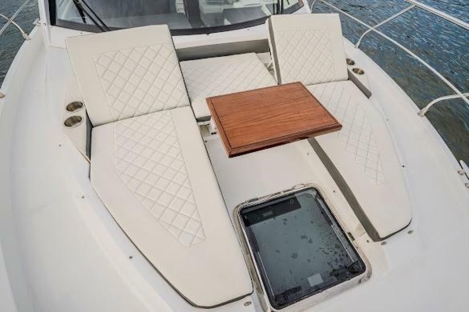 2023 Cruisers Yachts 42 Cantius - Photo 36