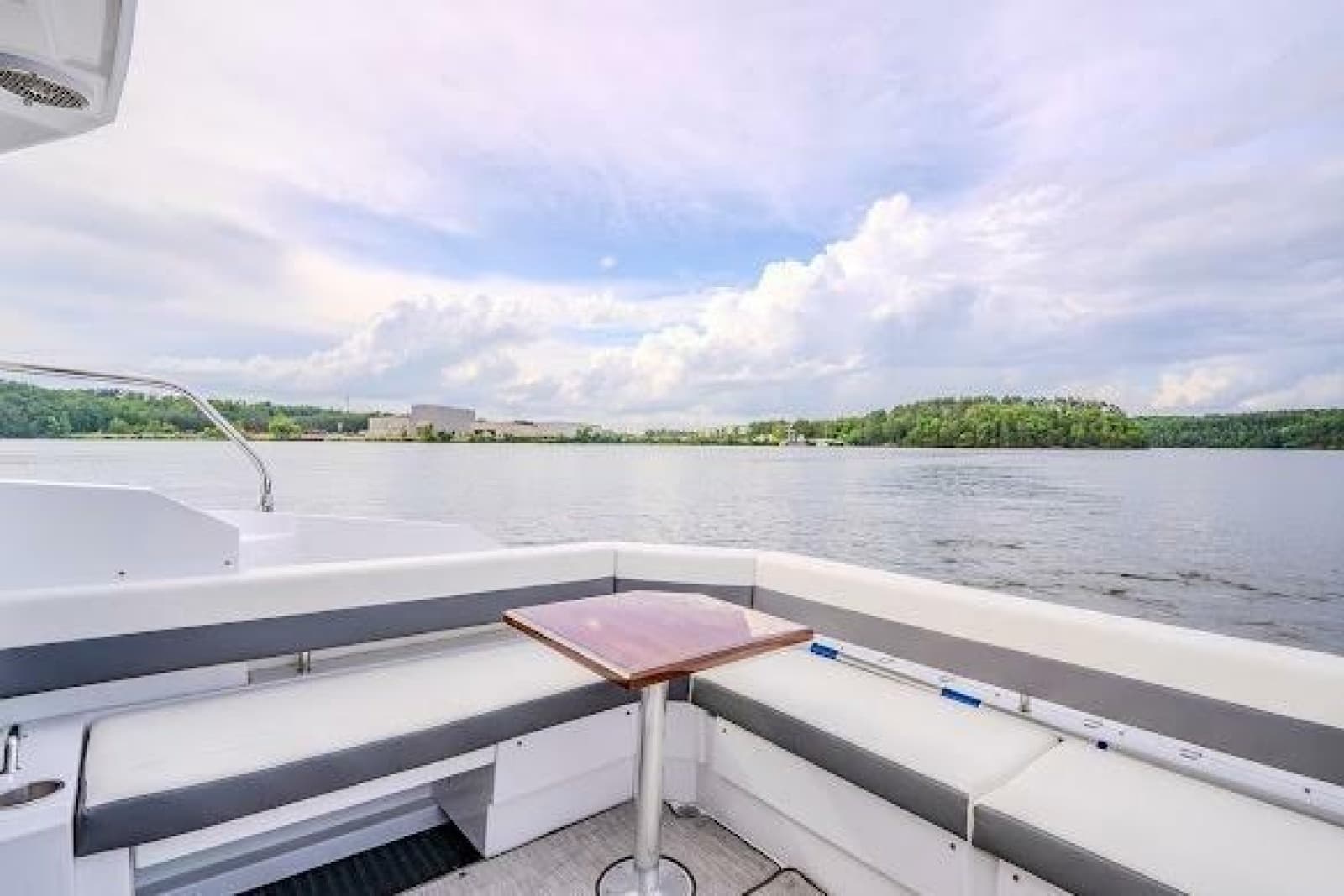 2023 Cruisers Yachts 42 Cantius - Photo 29