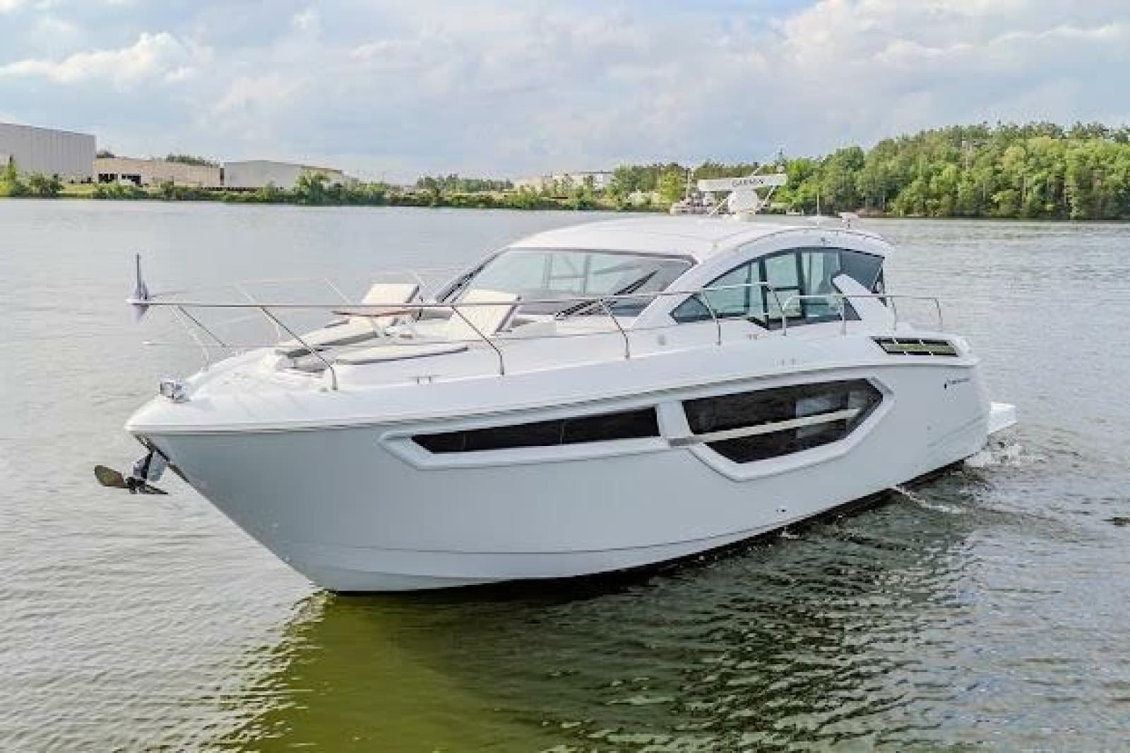 2023 Cruisers Yachts 42 Cantius - Photo 2