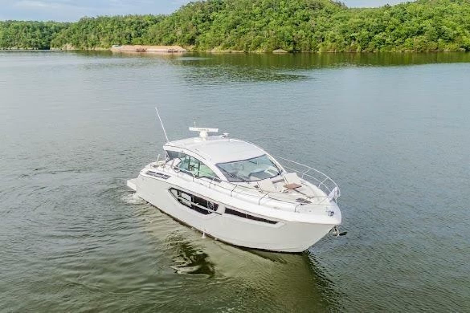 2023 Cruisers Yachts 42 Cantius - Photo 12