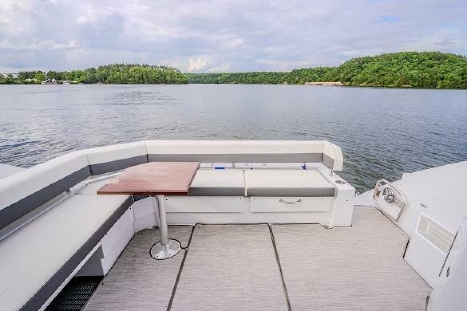 2023 Cruisers Yachts 42 Cantius - Photo 40