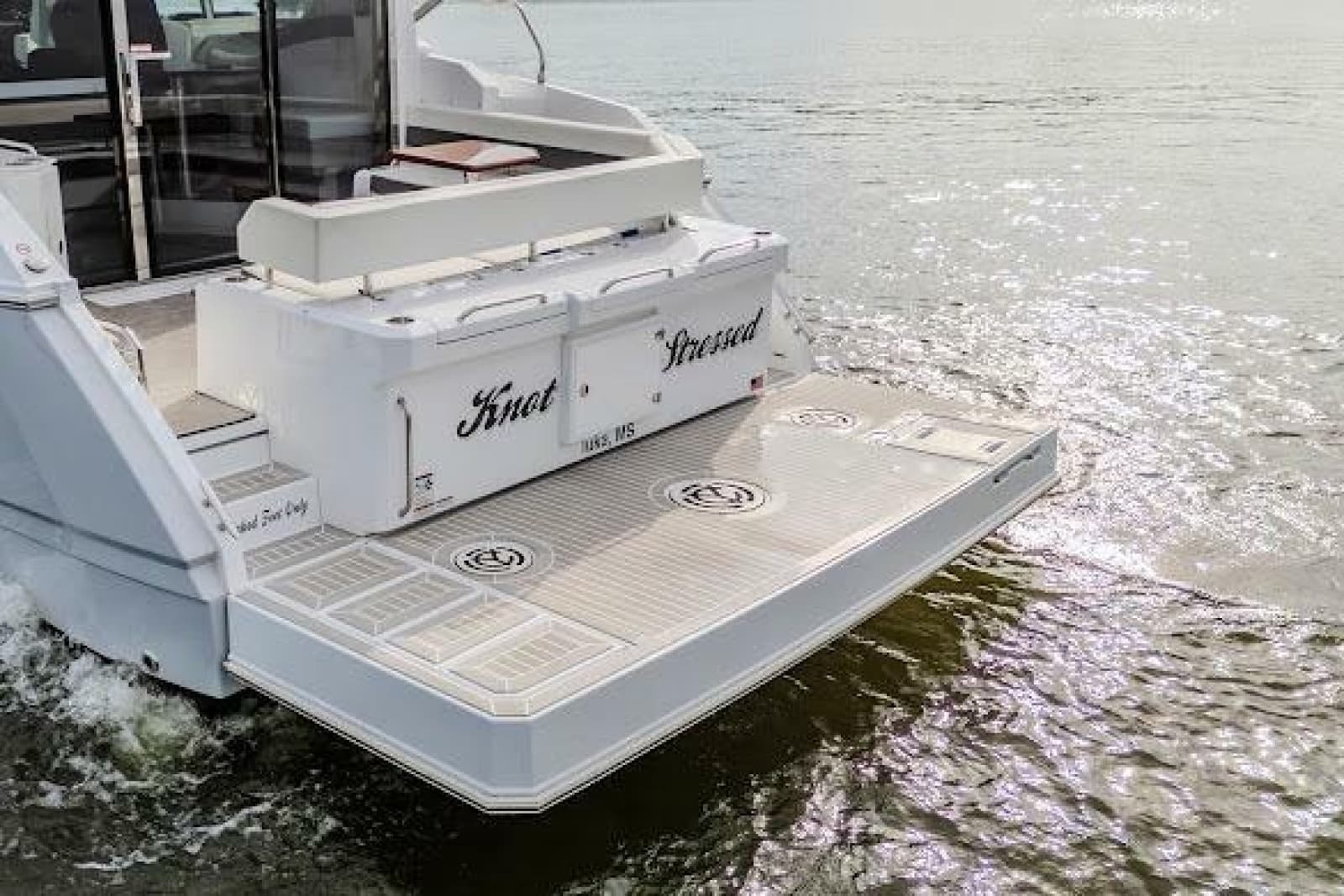 2023 Cruisers Yachts 42 Cantius - Photo 17