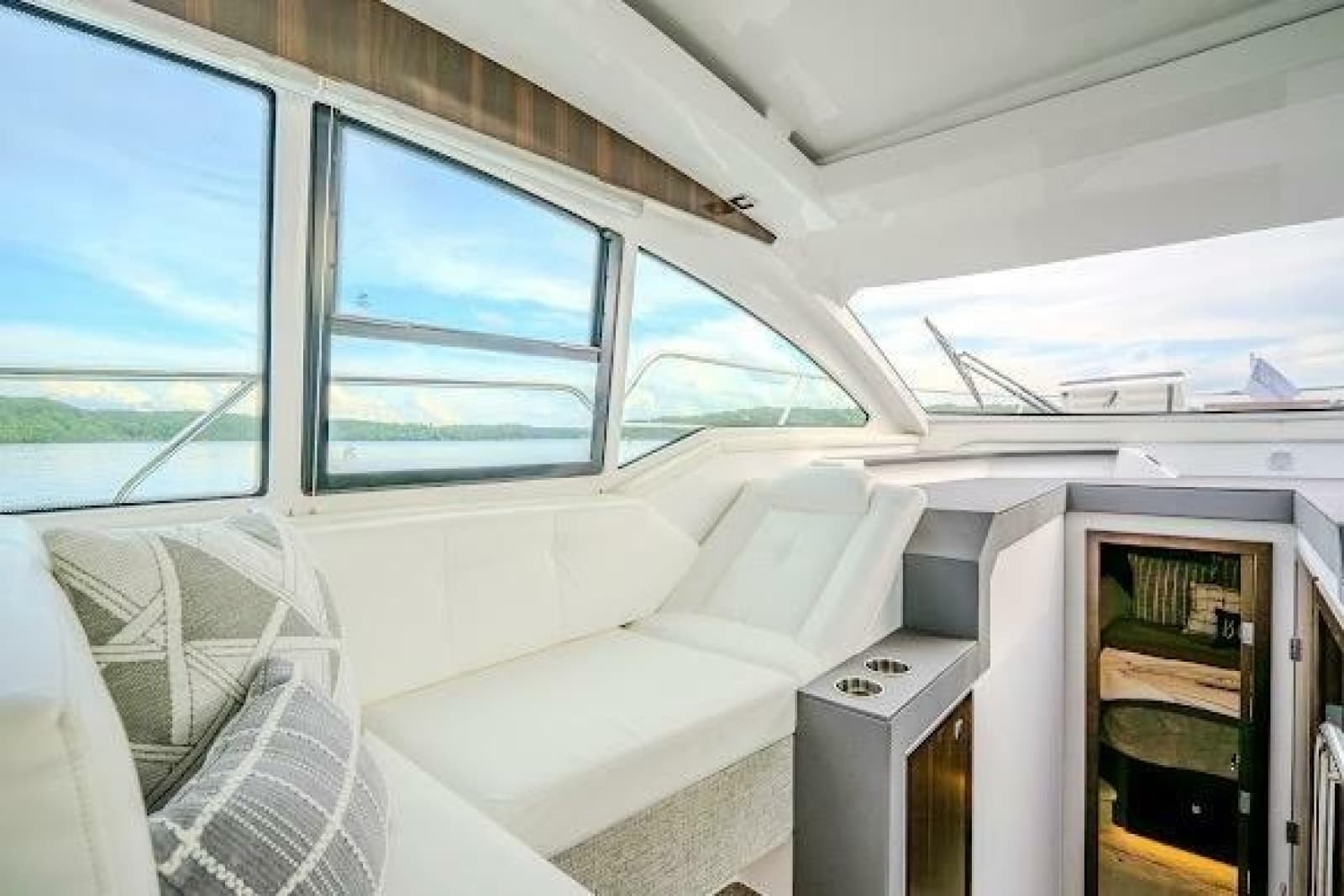 2023 Cruisers Yachts 42 Cantius - Photo 46