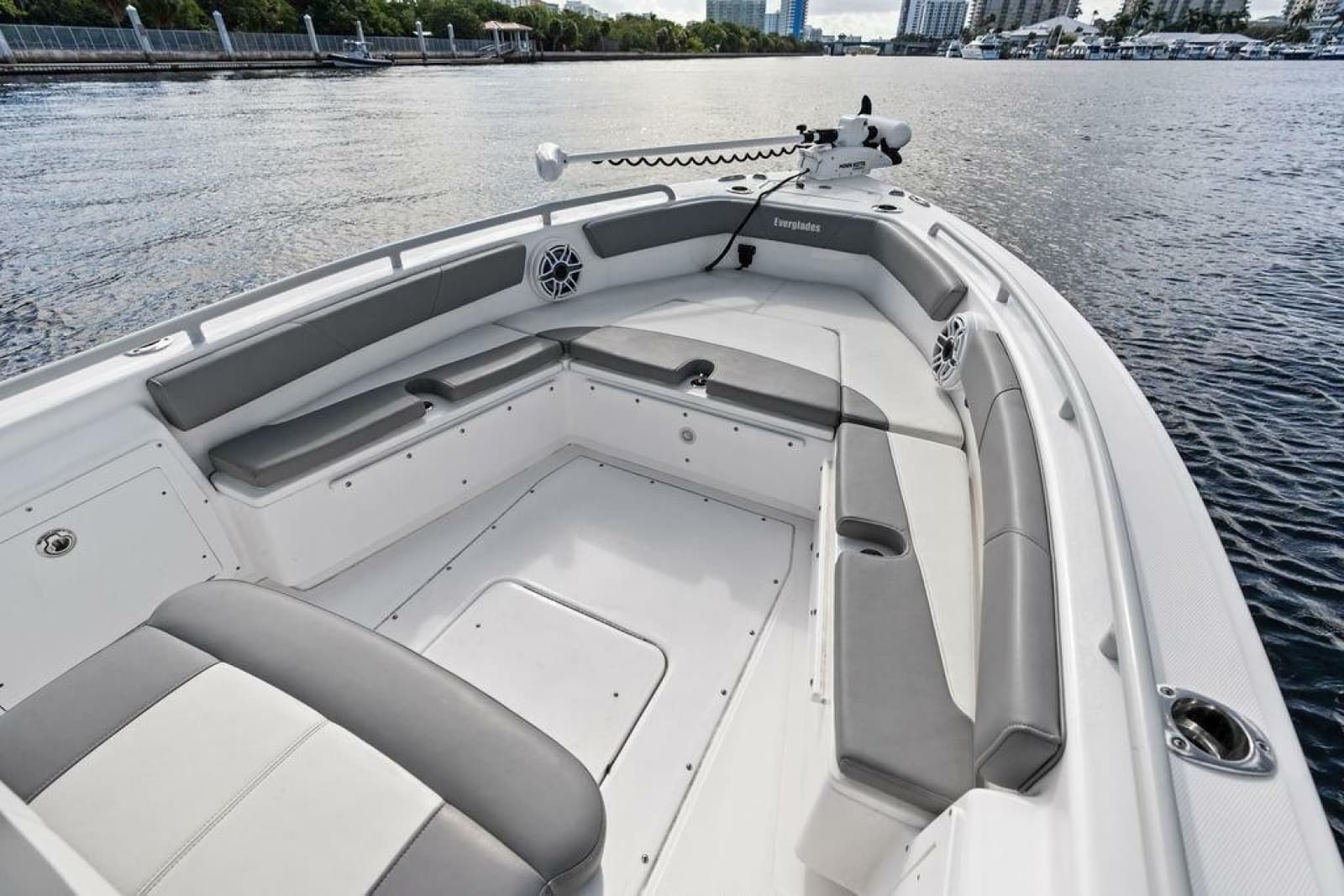 2023 Everglades 243 Center Console - Photo 23