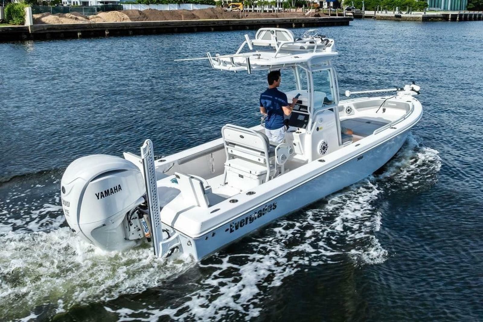 2023 Everglades 243 Center Console - Photo 4