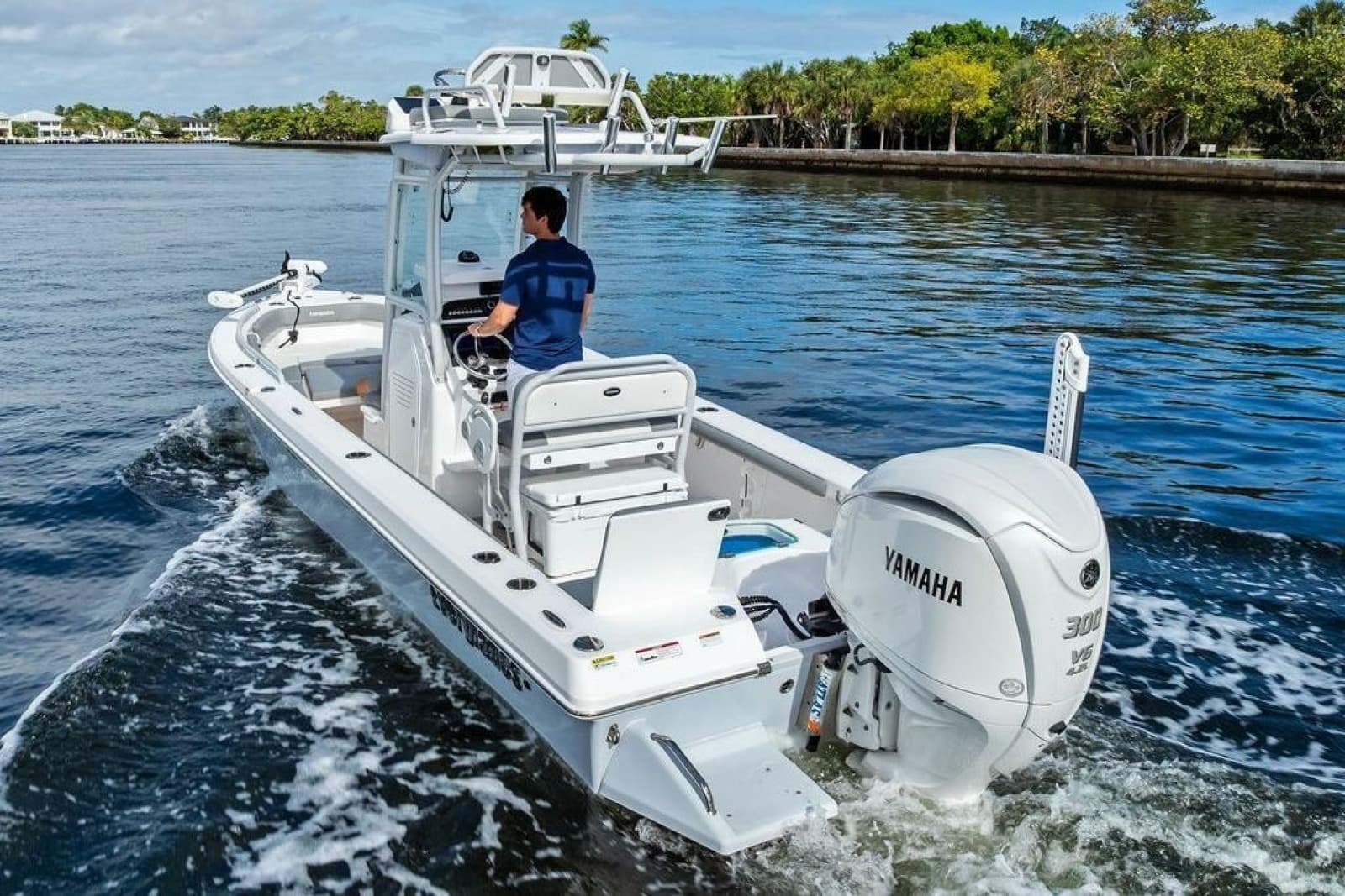 2023 Everglades 243 Center Console - Photo 8