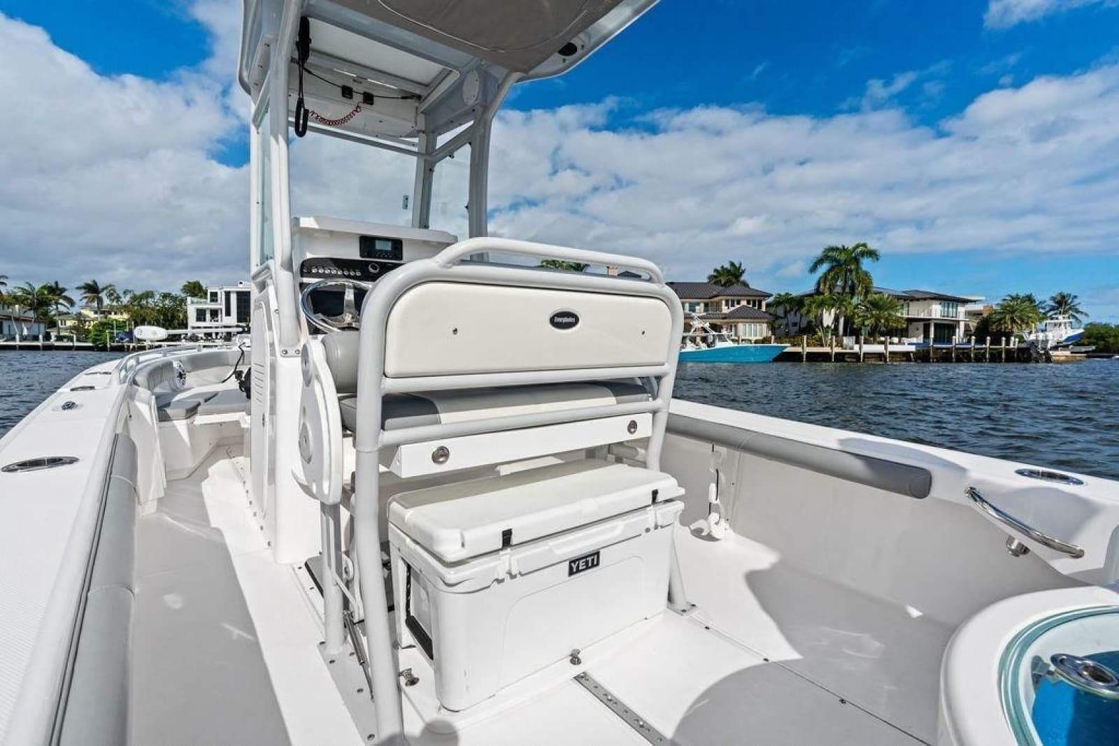 2023 Everglades 243 Center Console - Photo 22