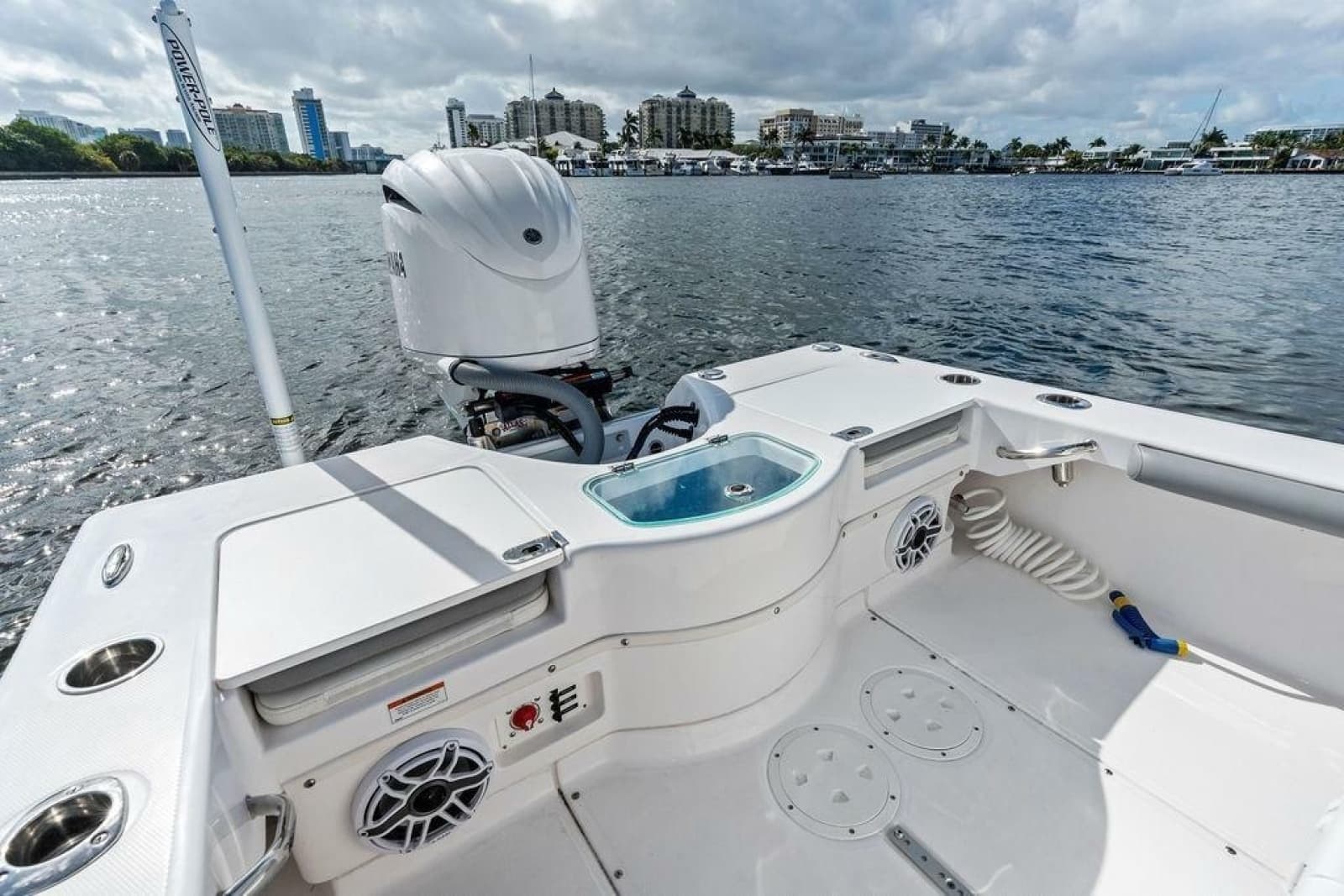 2023 Everglades 243 Center Console - Photo 20