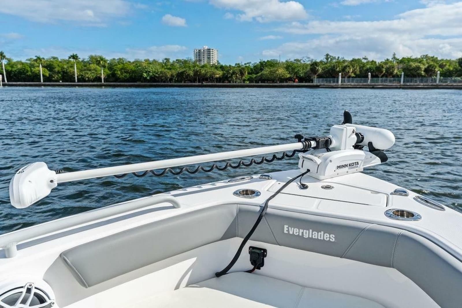 2023 Everglades 243 Center Console - Photo 18
