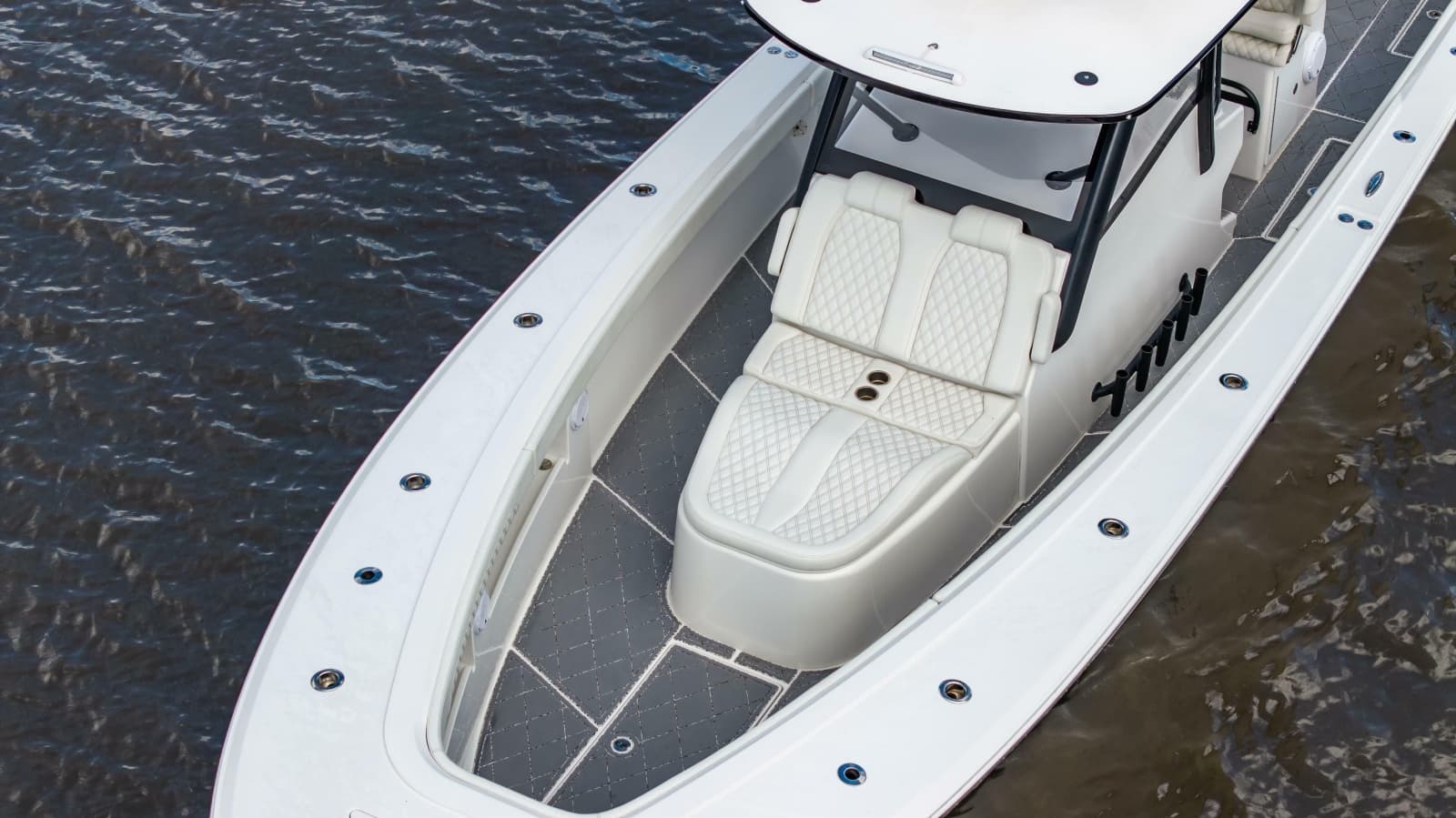 2023 Front Runner 39 Center Console - Photo 5