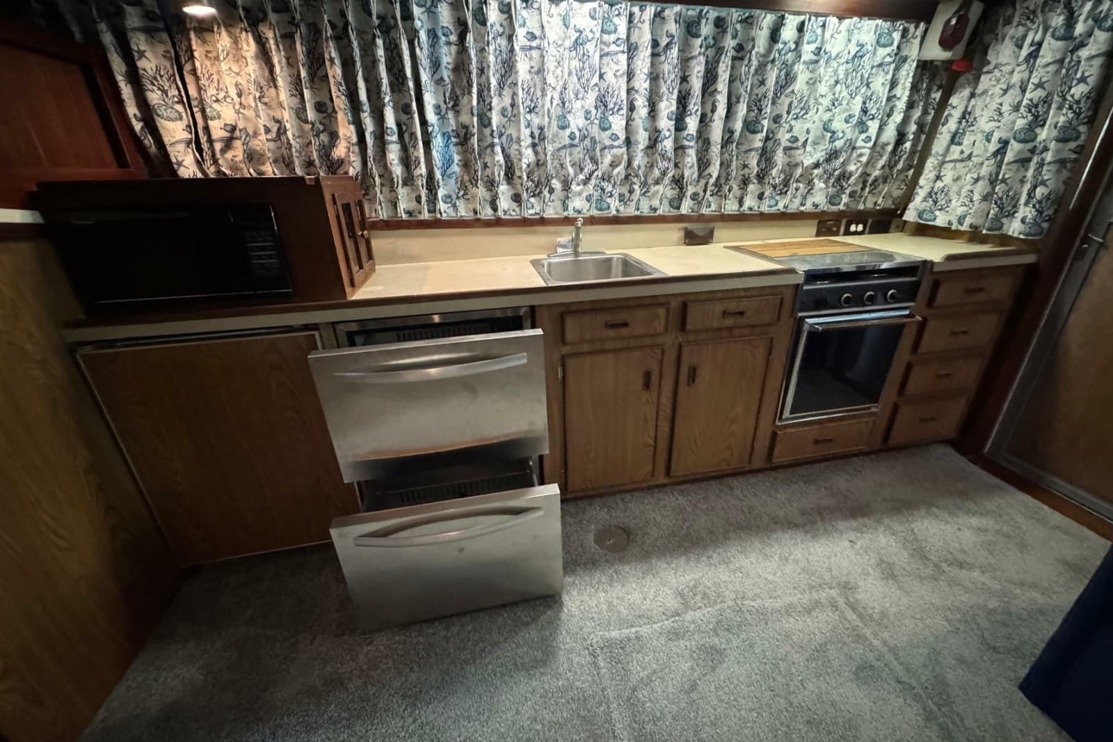 1979 Bertram 38 Convertible - Photo 16