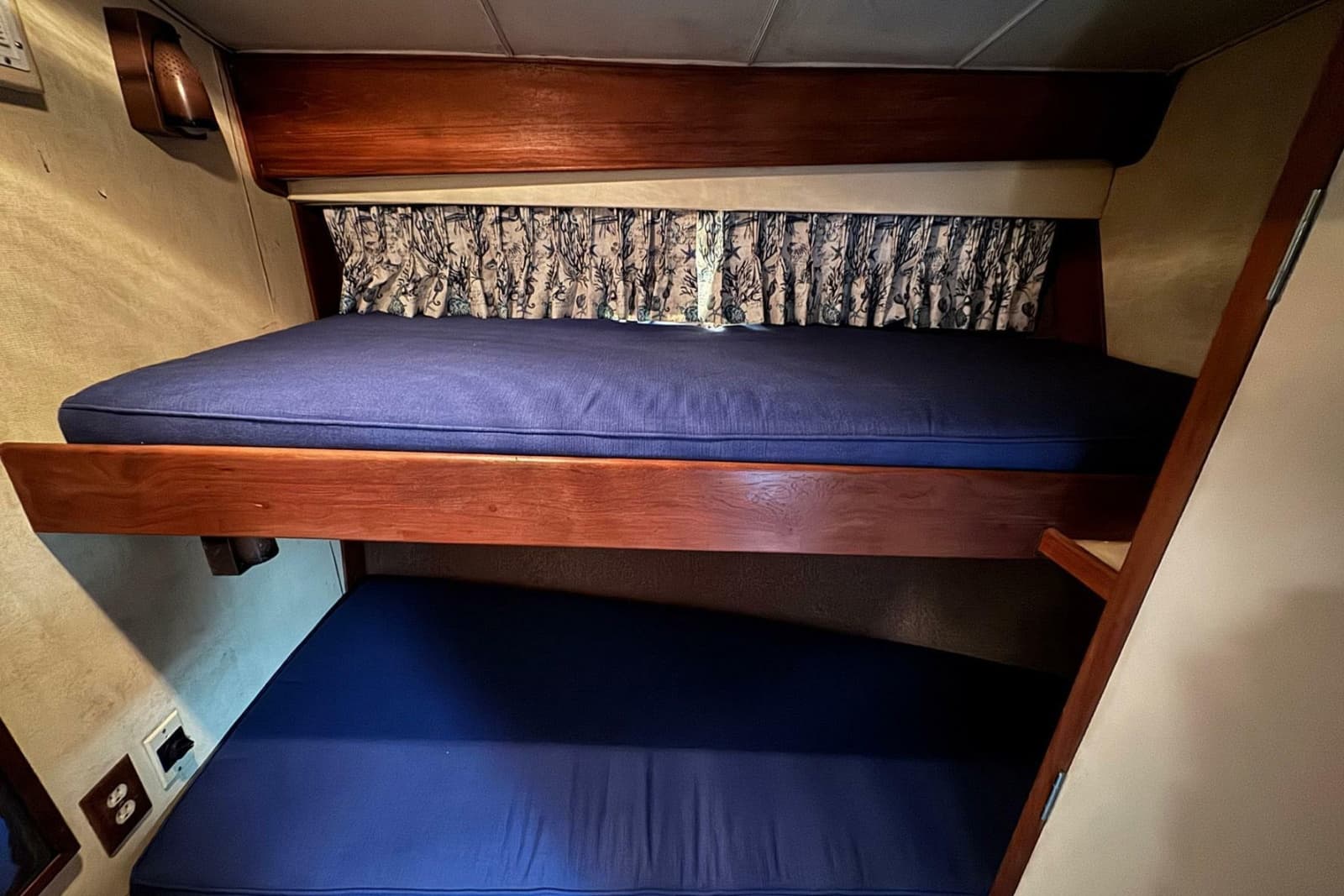 1979 Bertram 38 Convertible - Photo 20
