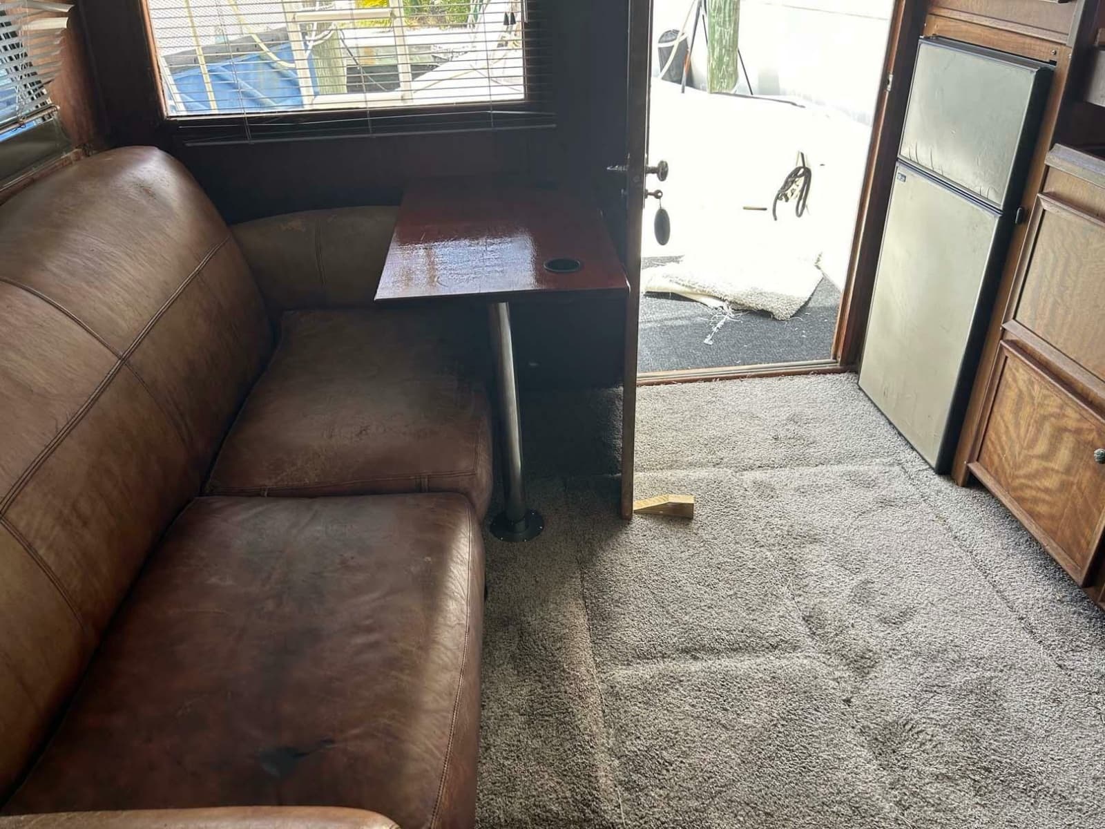 1975 Hatteras 36 Convertible - Photo 15