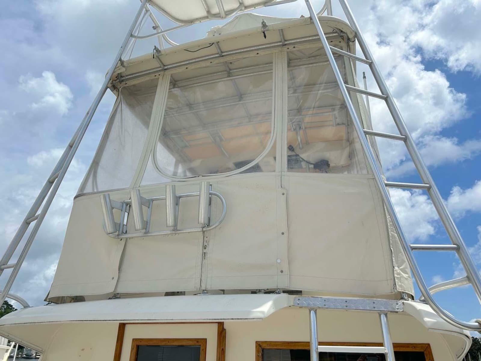 1975 Hatteras 36 Convertible - Photo 35