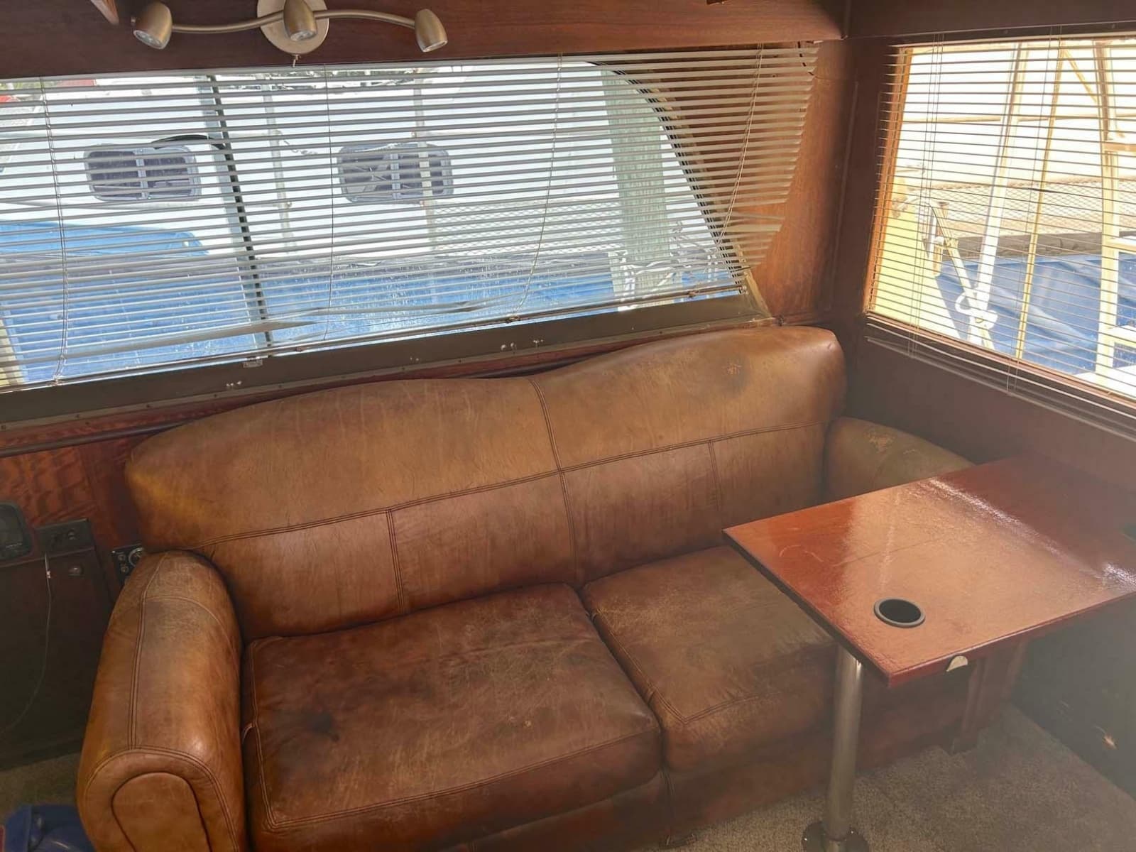 1975 Hatteras 36 Convertible - Photo 14