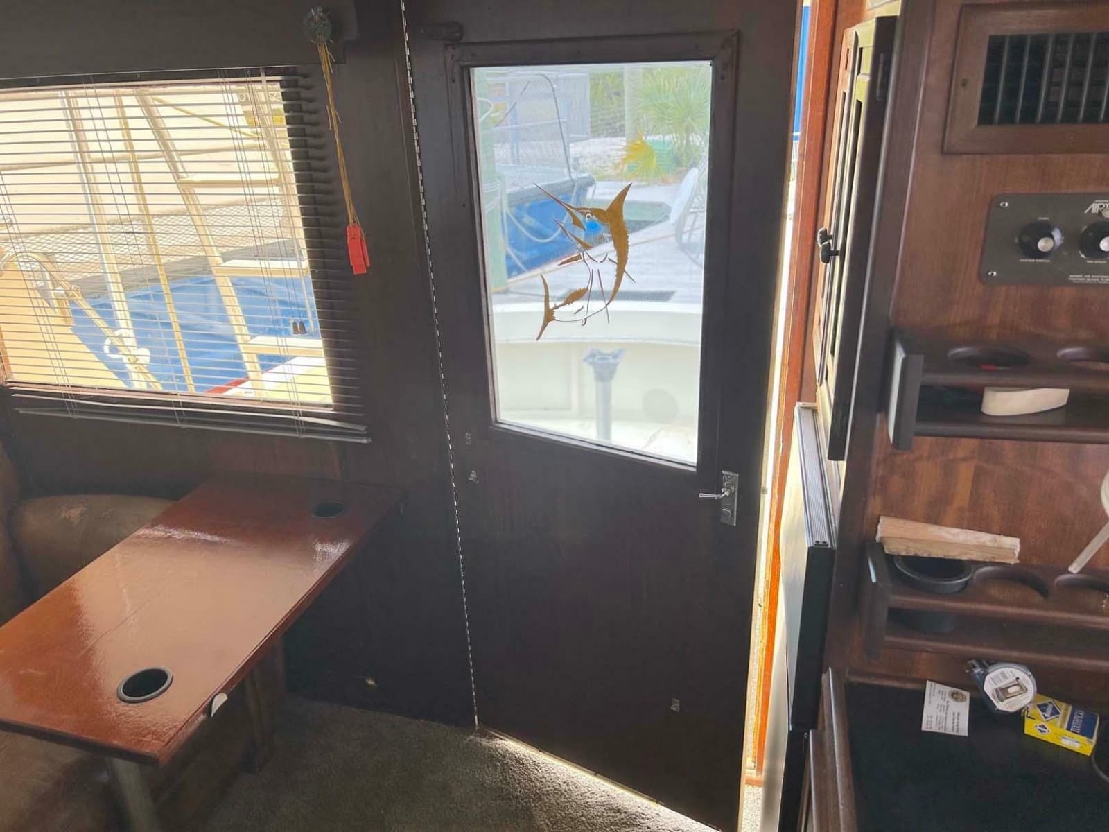 1975 Hatteras 36 Convertible - Photo 12