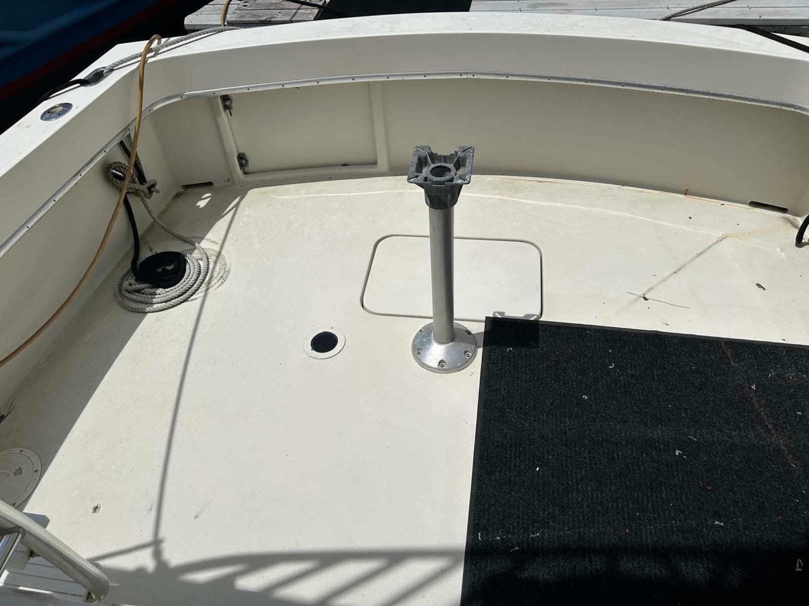 1975 Hatteras 36 Convertible - Photo 6