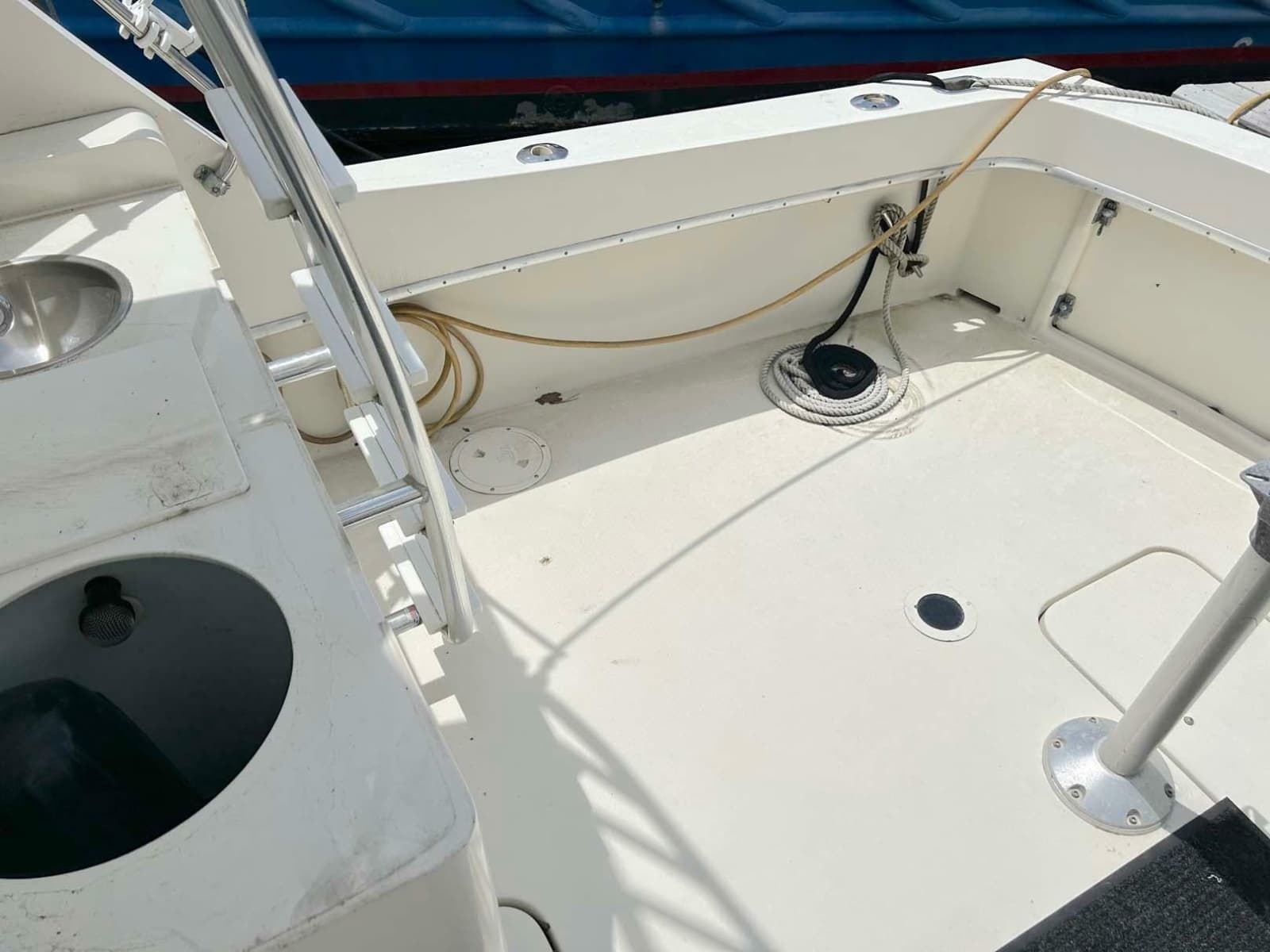 1975 Hatteras 36 Convertible - Photo 5