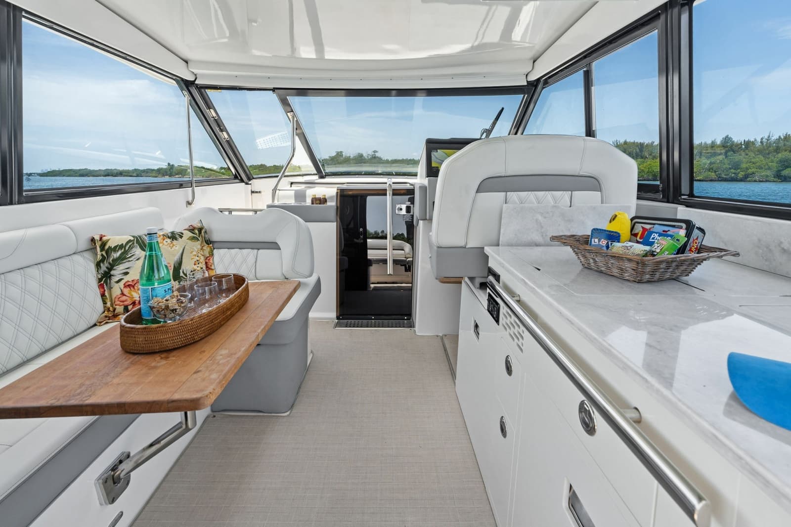 2022 Regal 36 XO - Photo 24