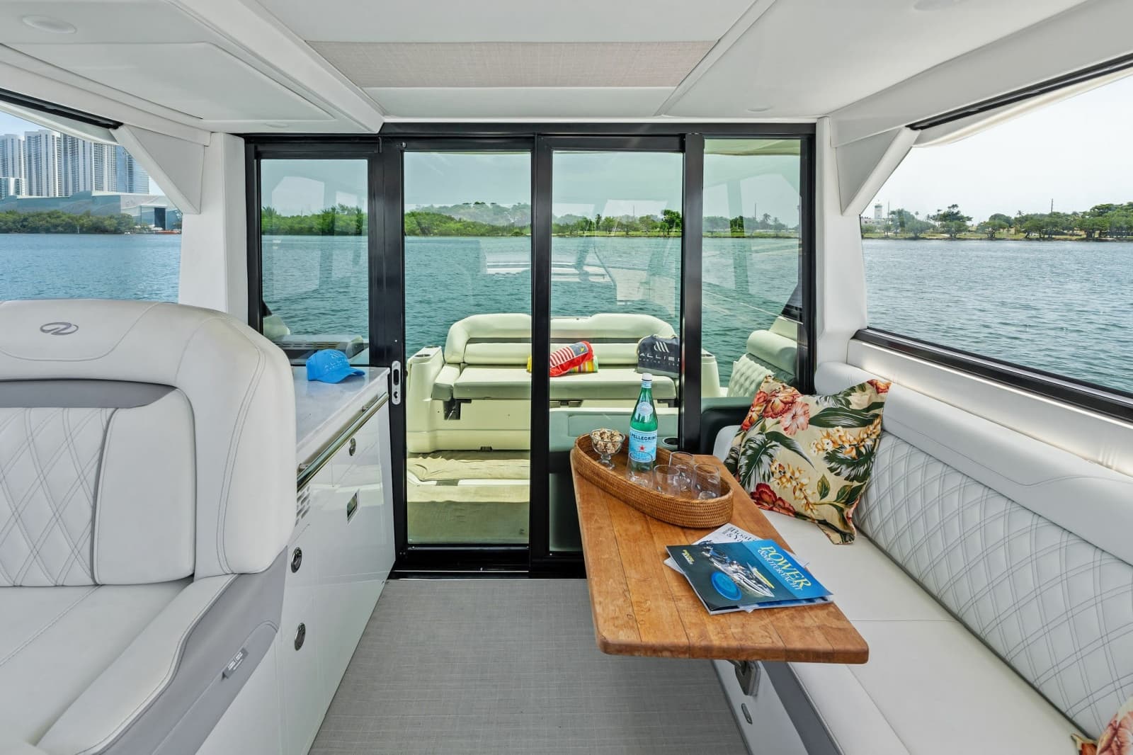 2022 Regal 36 XO - Photo 22