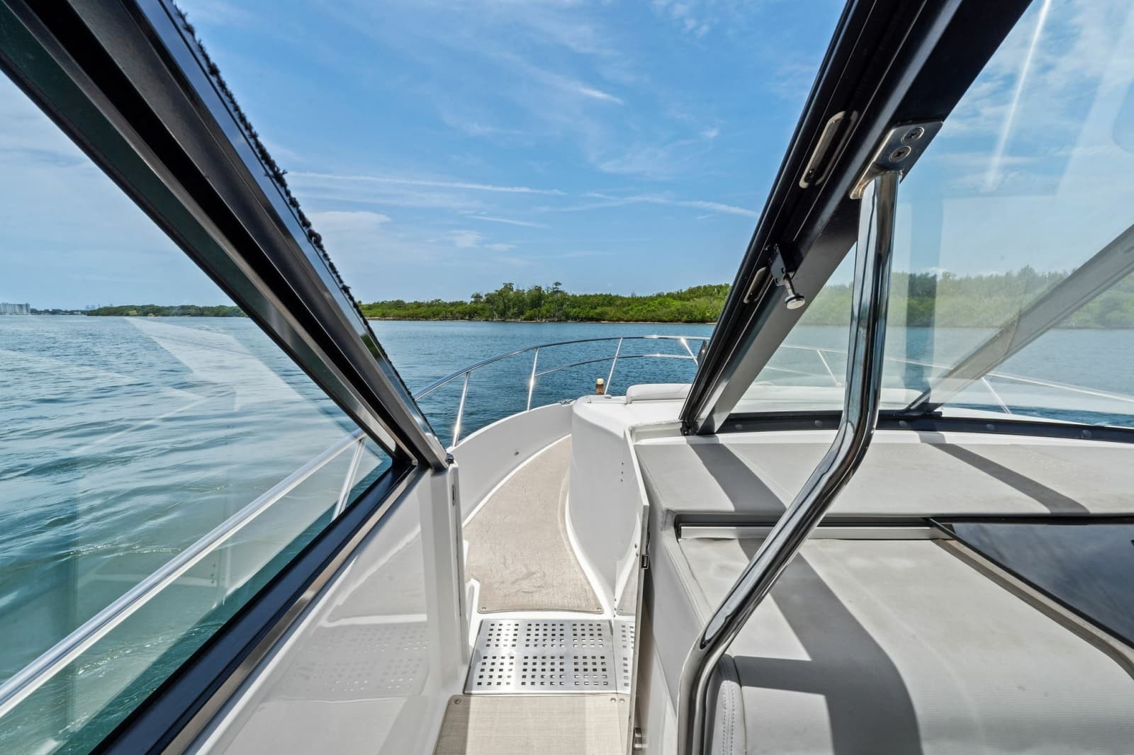 2022 Regal 36 XO - Photo 13